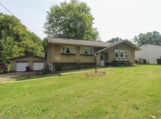 6021 Gault Rd, North Jackson, OH 44451