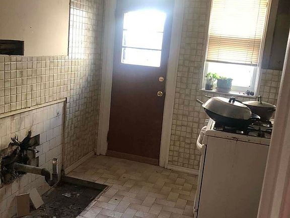 2nd image of 3915 Avenue P Floor 1