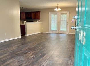 313 Lisbon Dr, Waycross, GA 31501