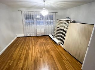 758 W Dempster St #D105, Mount Prospect, IL 60056