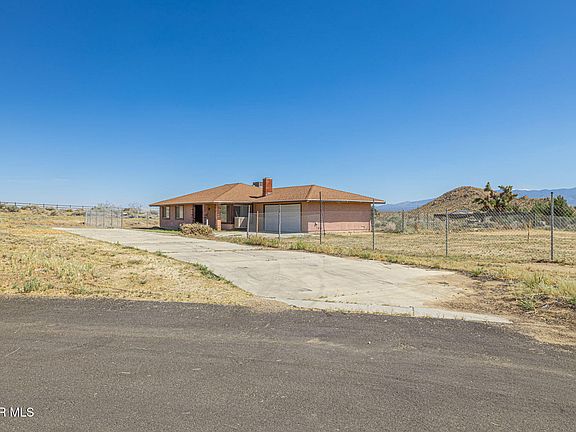 2nd image of 17394 Laredo Vista Ave