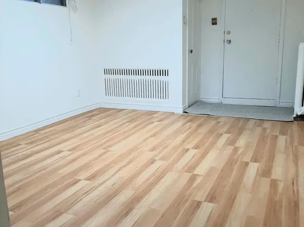 227 Evelyn Ave #4, Toronto, ON M6P 2Z8