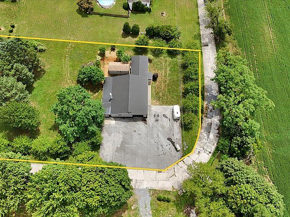 5th image of 1535 Weaver Lane