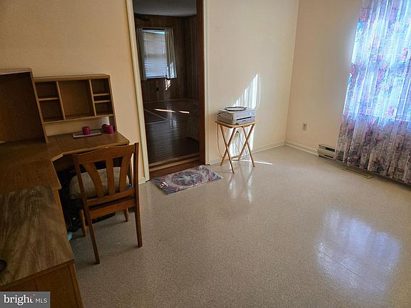 5th image of 33293 Matthewstown Rd