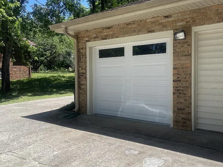 119 Trousdale Dr — Photo 9