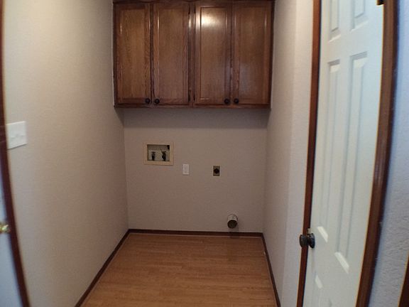 5th image of 128 Chaparral Dr