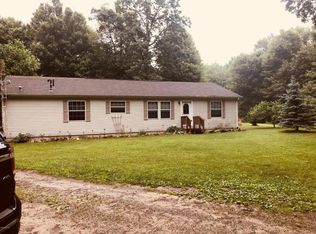 2360 E Litchfield Rd, Jonesville, MI 49250