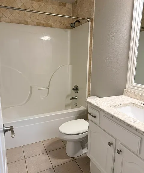 3991 Buckingham Ter — Photo 13