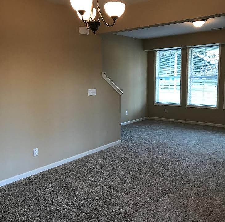 2nd image of 542 W Main St