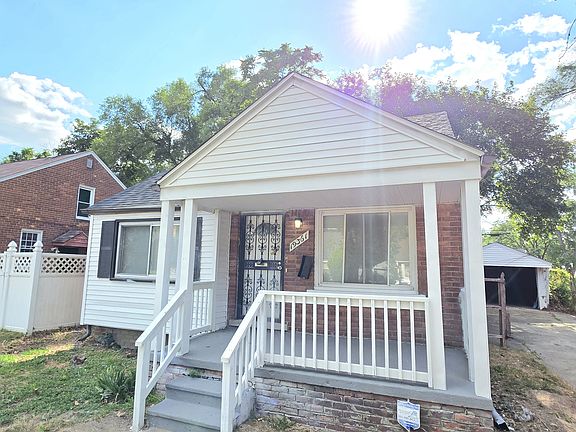 3rd image of 19361 Shaftsbury Rd