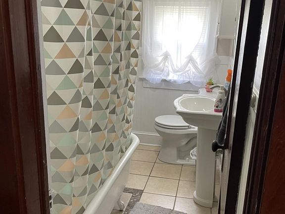 5th image of 24 Utica Ave #3