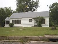 1st image of 200 W 18th Ave