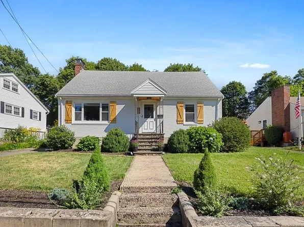 402 Grove St, Melrose, MA 02176