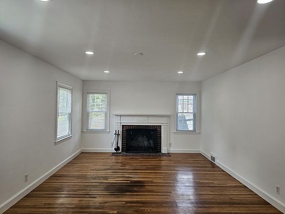 3rd image of 85 Lexington Ave