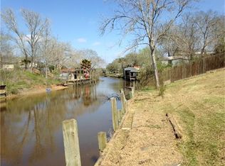 407 Fathom Dr, Liverpool, TX 77577