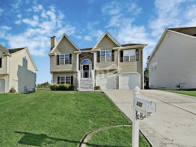 387 Moreland Cir — Photo 1