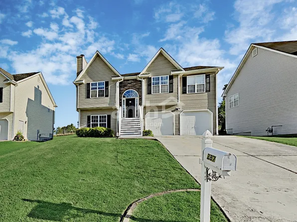 387 Moreland Cir, Hiram, GA 30141