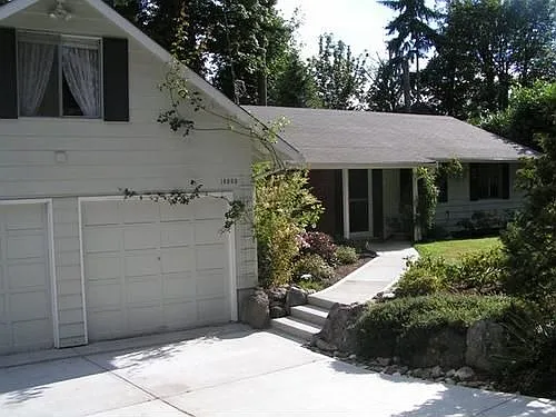 16253 SE 31st St photo 1