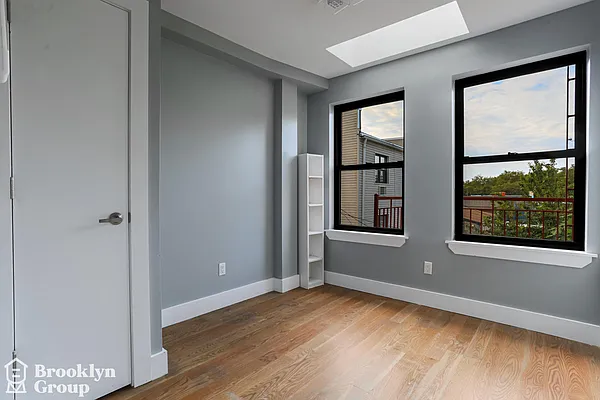 Rented by Brooklyn Group | media 6