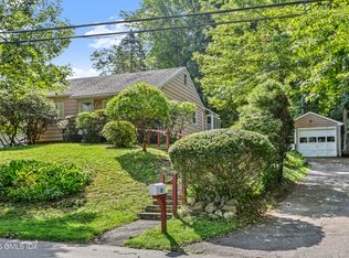 25 Circle Dr, Greenwich, CT 06830