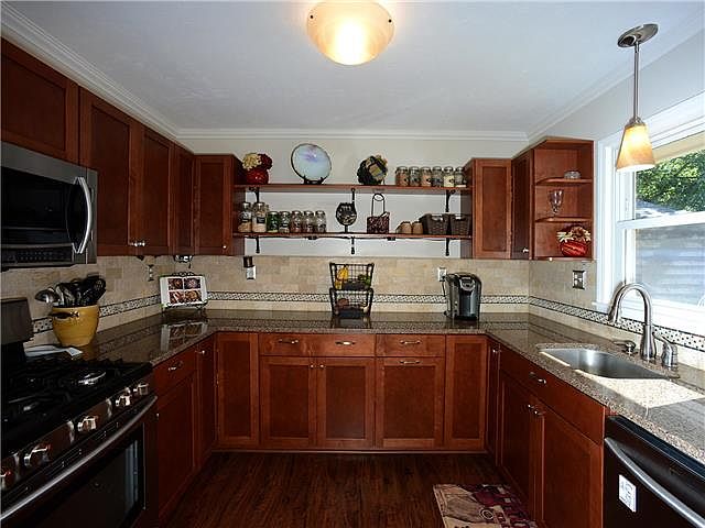 1st image of 9975 Sloan Ave