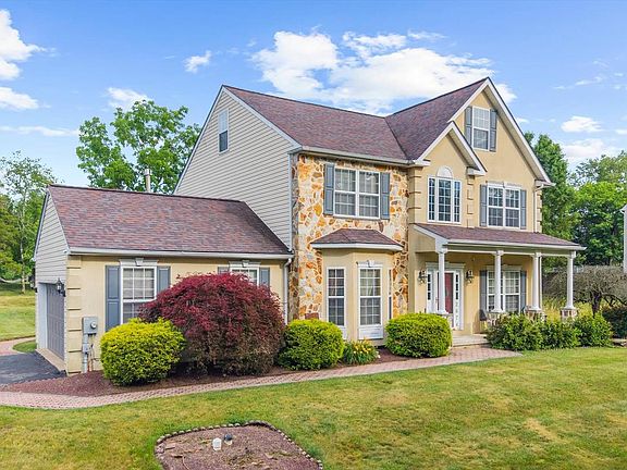 3rd image of 2674 Romig Rd