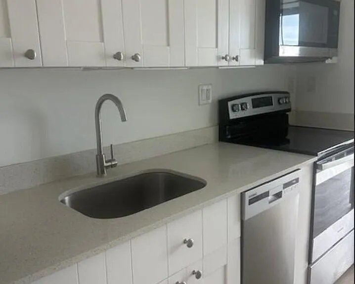 4100 SW 64th Ave #313 — Photo 2