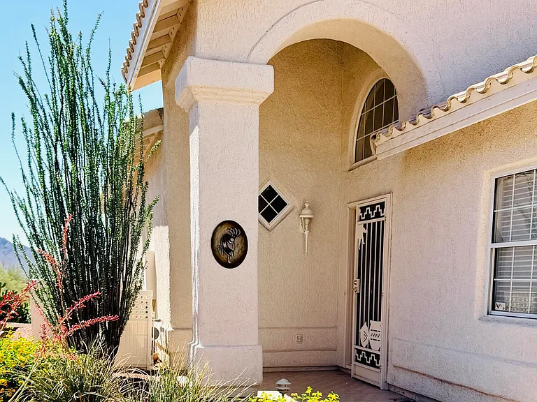 1465 W Bridalveil Pl — Photo 43