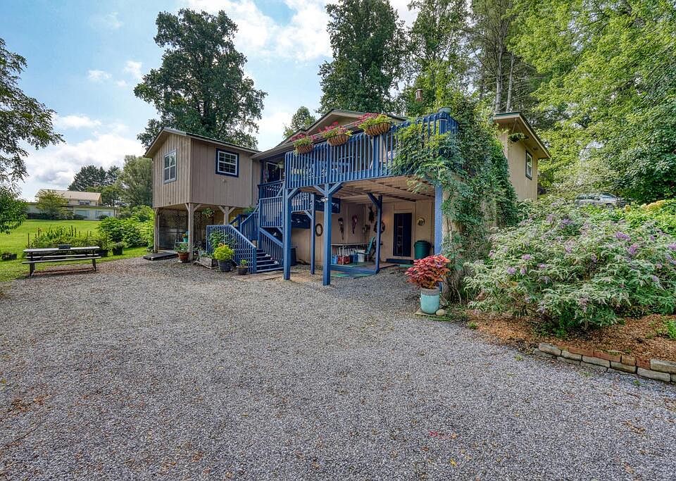 1st image of 35 Chatuge Village Dr