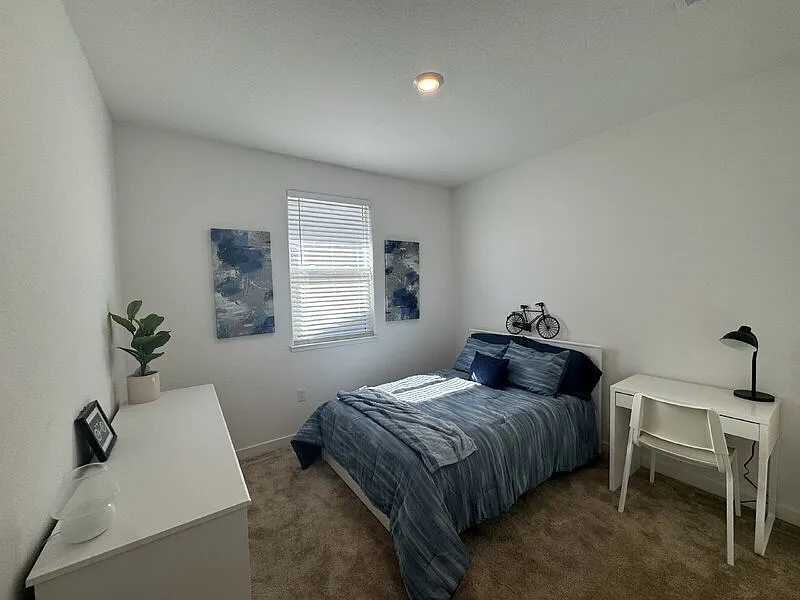 1 bed, 1.0 bath, $1,182 — Photo 2