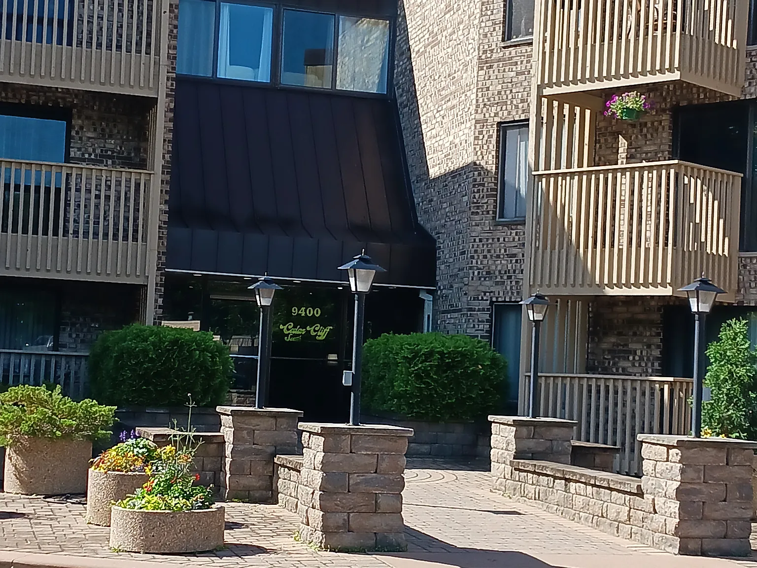 9400 Old Cedar Ave S — Photo 4