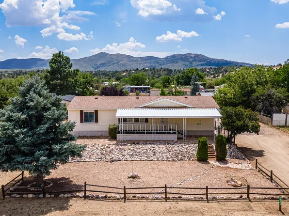 18364 S Henley Avenue, Peeples Valley, AZ 86332