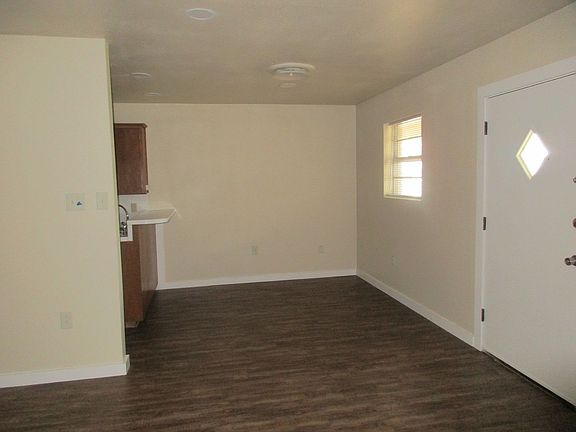 4th image of 205 1/2 W 6th St