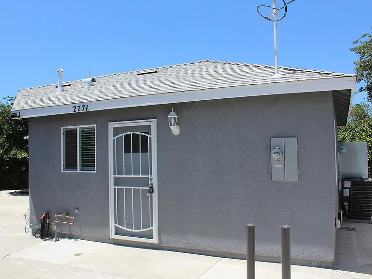 227 Waldo Ave #A — Photo 2