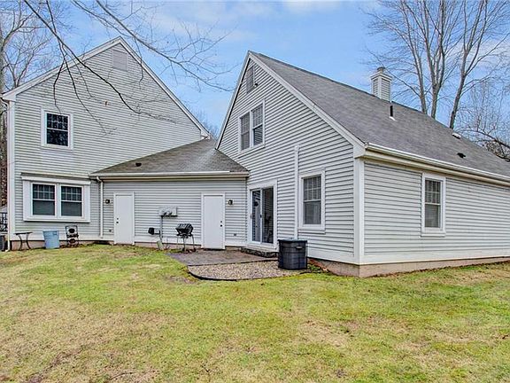 2nd image of 1601 Briarwood Ct #1601