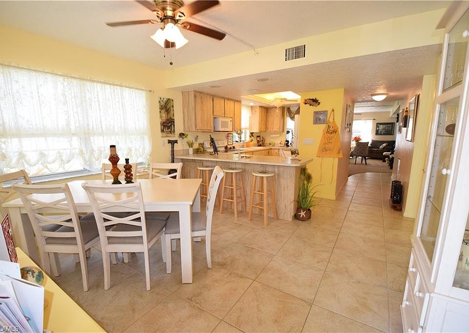 1st image of 223 SE 15th Pl APT 106