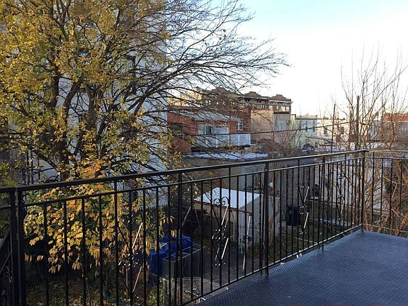 2nd image of 2558 44th St #2