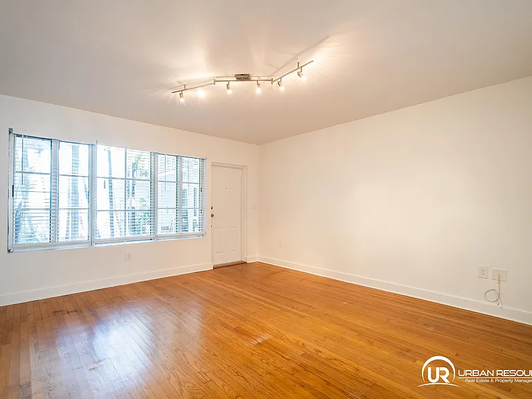 2425 Flamingo Pl #2 — Photo 7