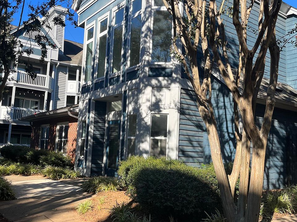 1st image of 509 Graham St Unit 3K
