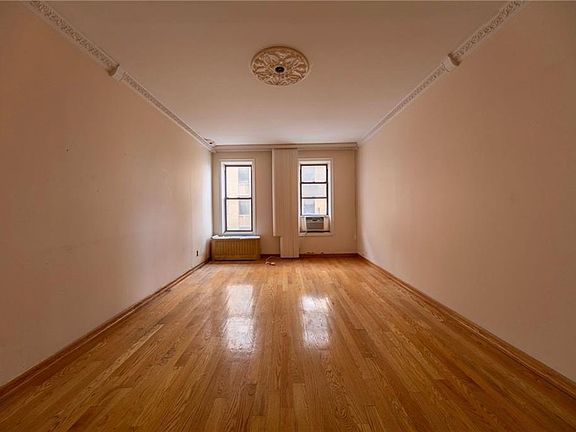 4th image of 601 Brightwater Ct APT 3I