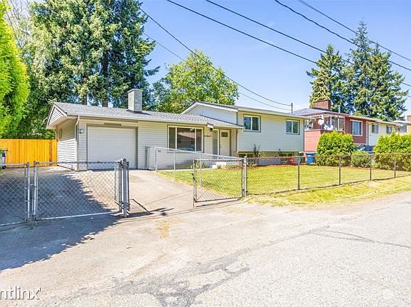 3rd image of 15045R 30th Ave S