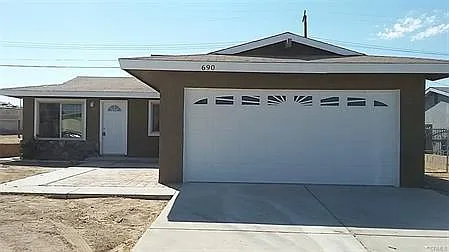 690 Arbor Way Photo 1