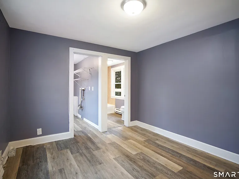 31 Tyler Ave #2 — Photo 9