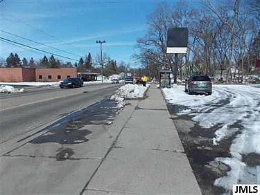 3rd image of 1221 S West Ave