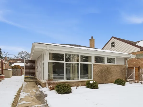 7531 N Karlov Ave, Skokie, IL 60076