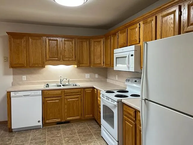 722 S Pinhook Dr — Photo 6