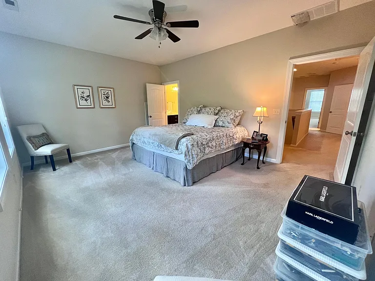 Master Bedroom-Pic 1