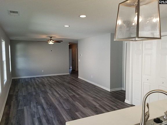 4th image of 152 Sweetoak Dr