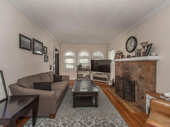 4th image of 3525 Madison Park Ave