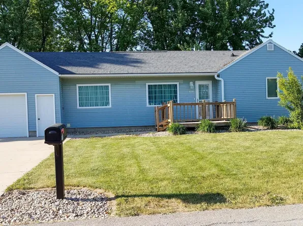 618 N Western St, Lake Mills, IA 50450